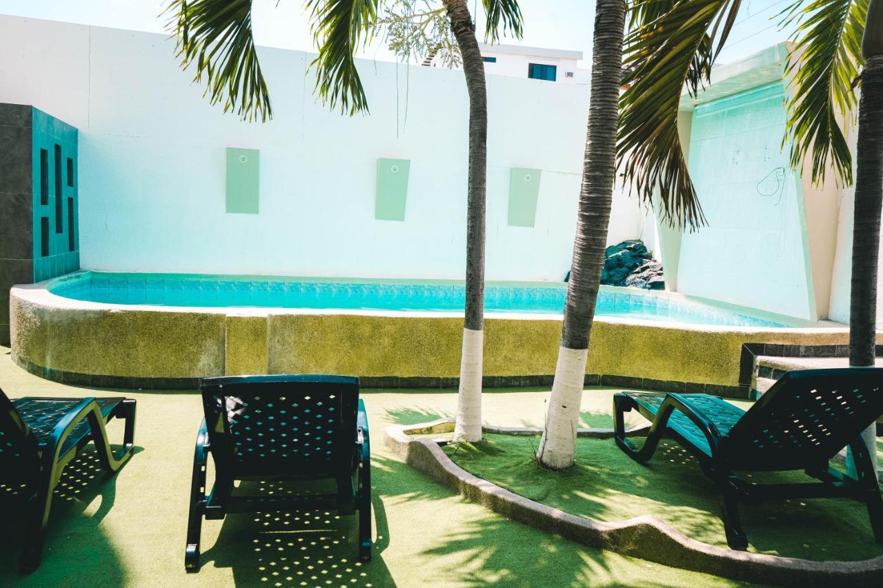 Hotel Manta Beach Madrigal ภายนอก รูปภาพ