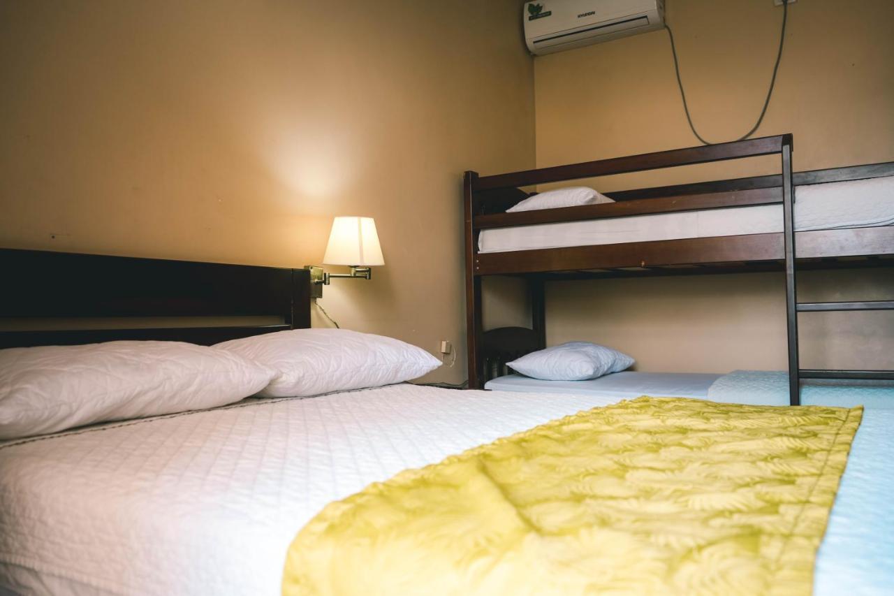 Hotel Manta Beach Madrigal ภายนอก รูปภาพ