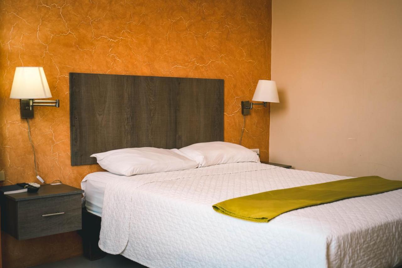 Hotel Manta Beach Madrigal ภายนอก รูปภาพ