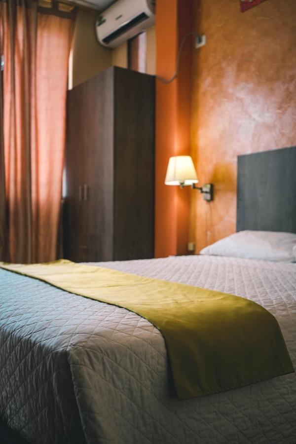 Hotel Manta Beach Madrigal ภายนอก รูปภาพ