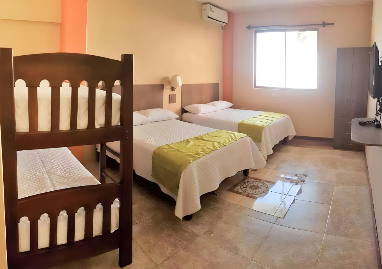 Hotel Manta Beach Madrigal ภายนอก รูปภาพ