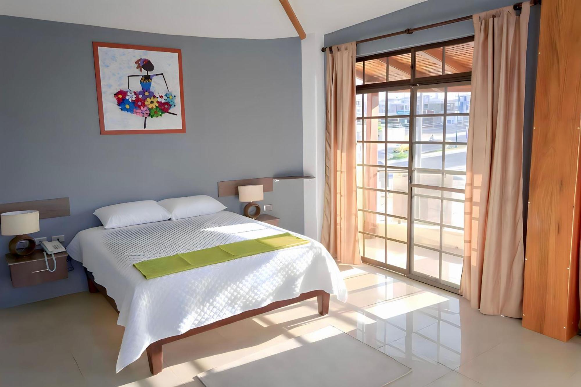 Hotel Manta Beach Madrigal ภายนอก รูปภาพ